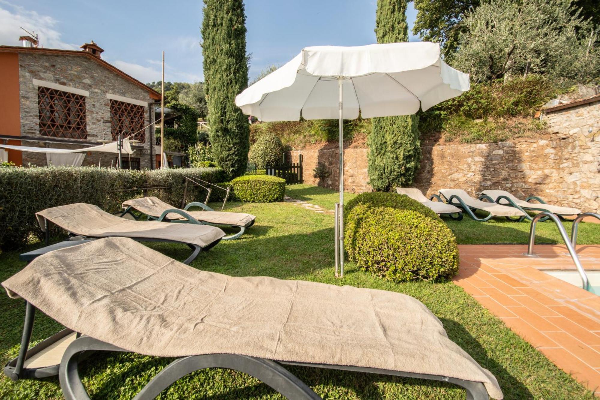 Casetta Di Butia, Appartamento Iris Lucca Exterior photo